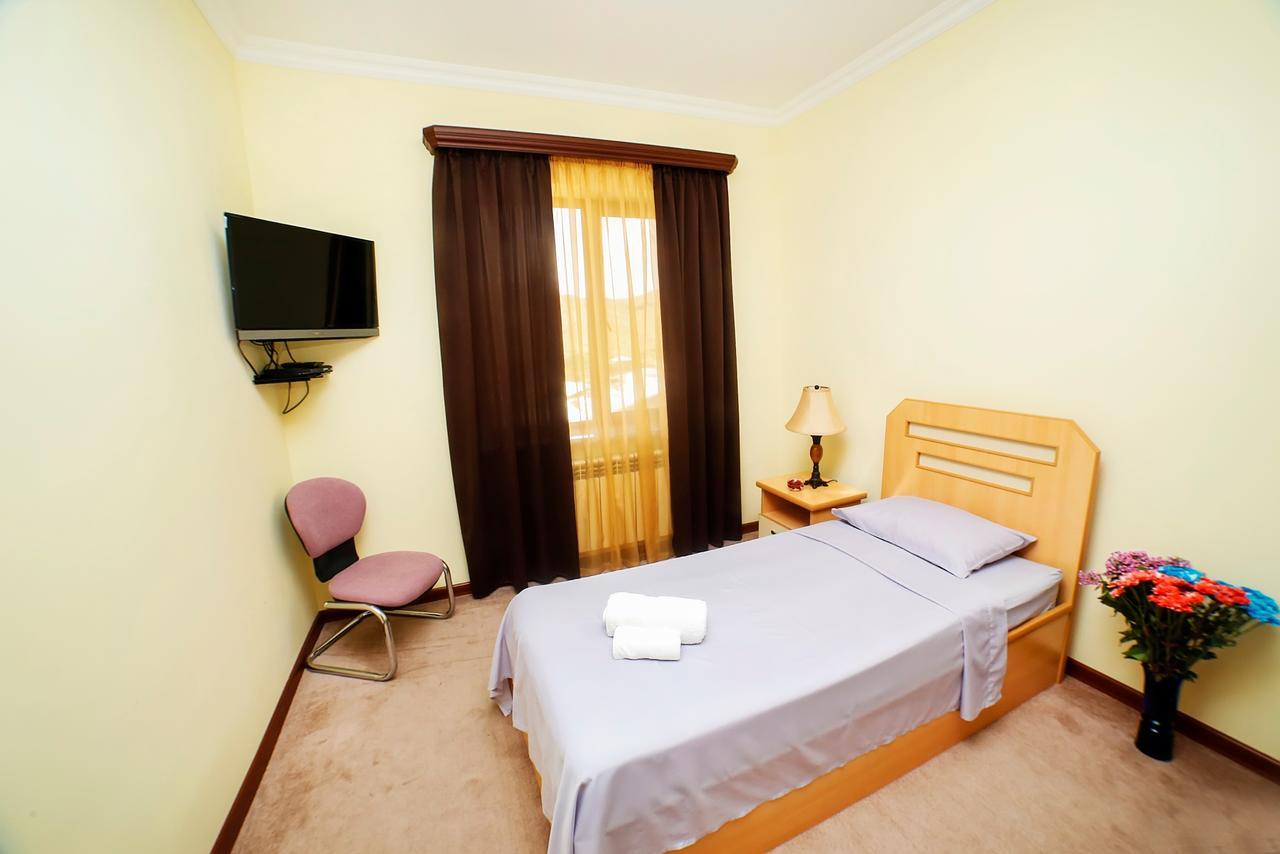 Amrots Hotel Vaykʼ Dış mekan fotoğraf