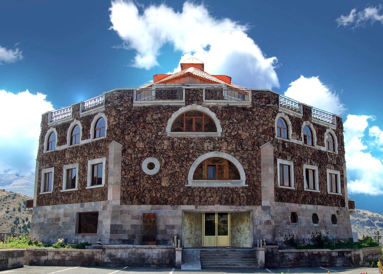 Amrots Hotel Vaykʼ Dış mekan fotoğraf