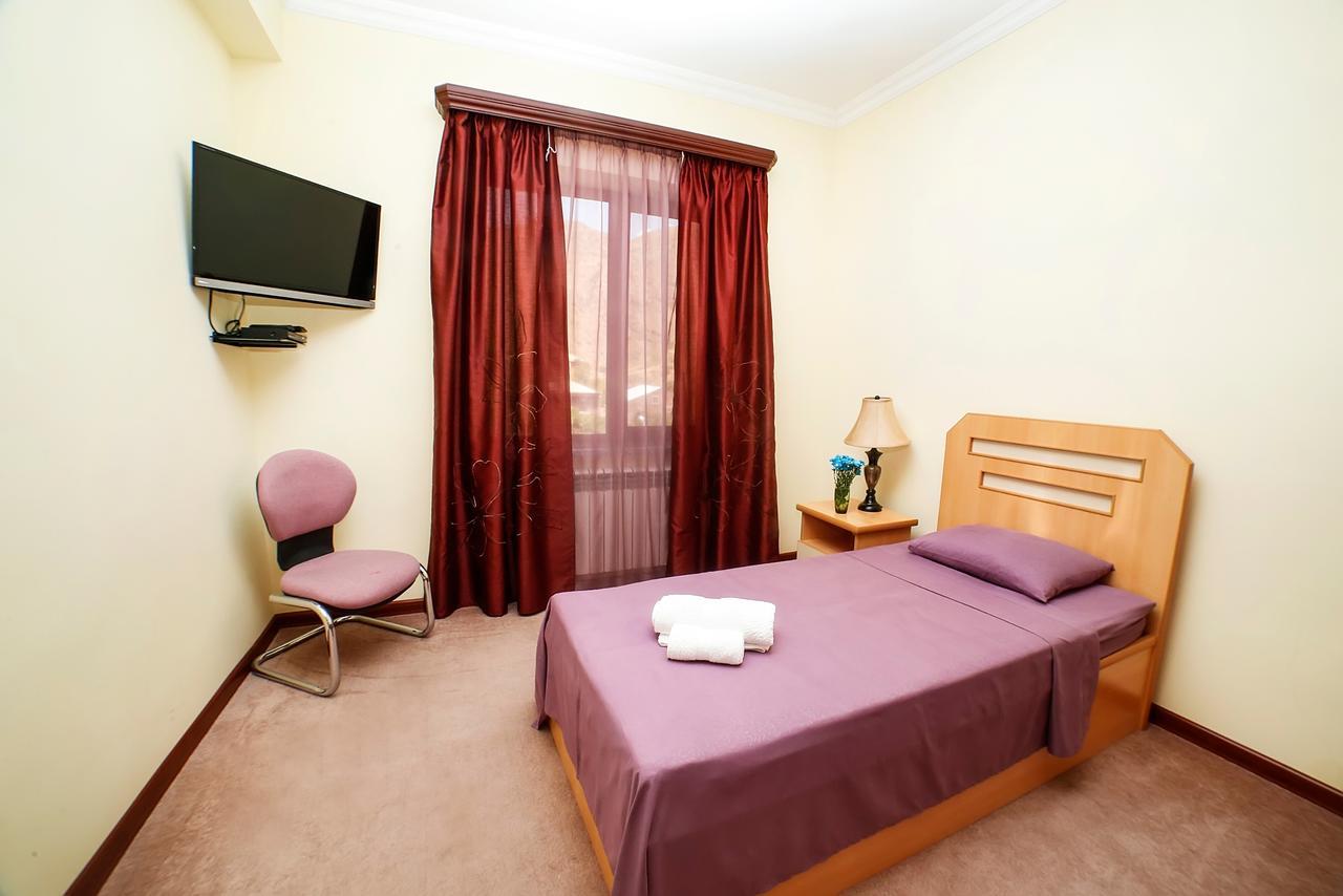 Amrots Hotel Vaykʼ Dış mekan fotoğraf